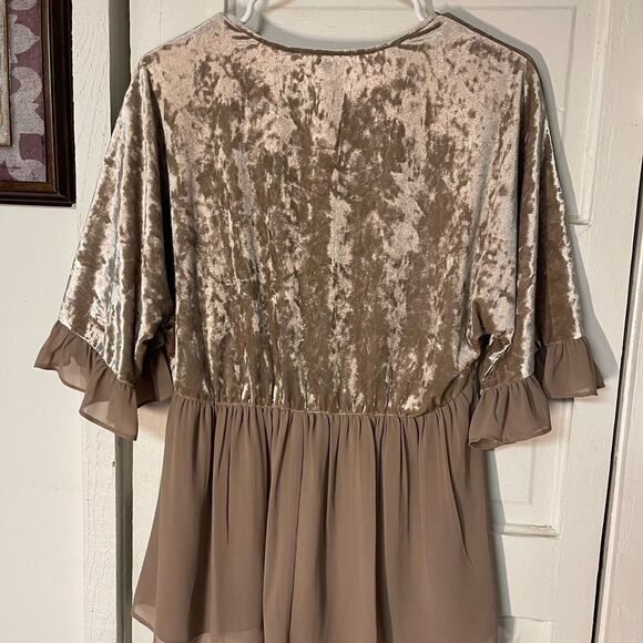 DR2 crushed velvet blouse  - Picture 3 of 9